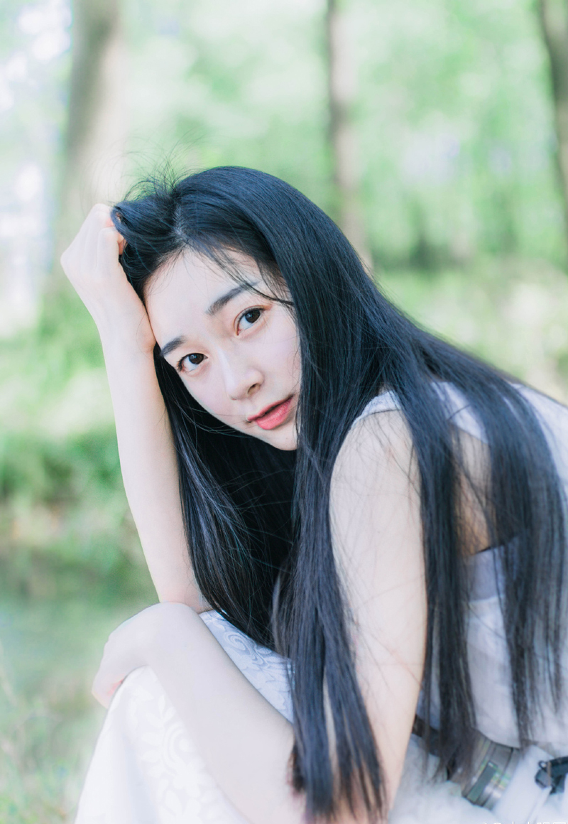 如果爱情不落到--洗衣做饭数钱带孩子这些零散的小事上，是不容易长久的。——三毛《随想》